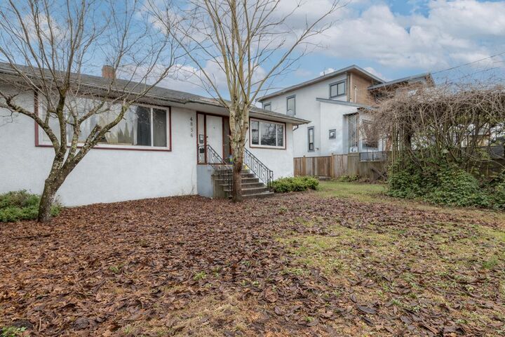 4856 Smith Avenue — photo 1