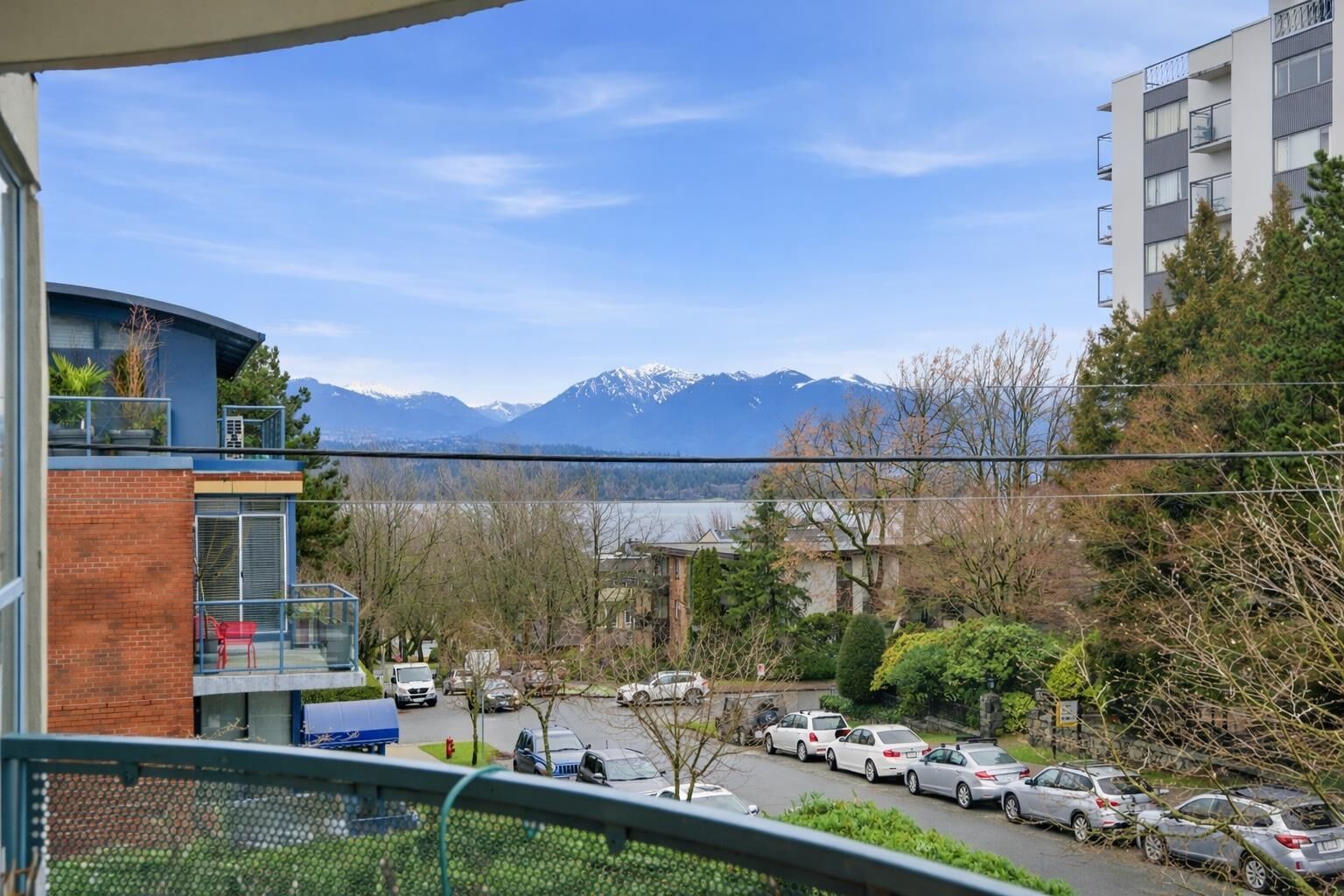 Property Photo: 2405 W 2nd Avenue 203 BC V6K 1J5