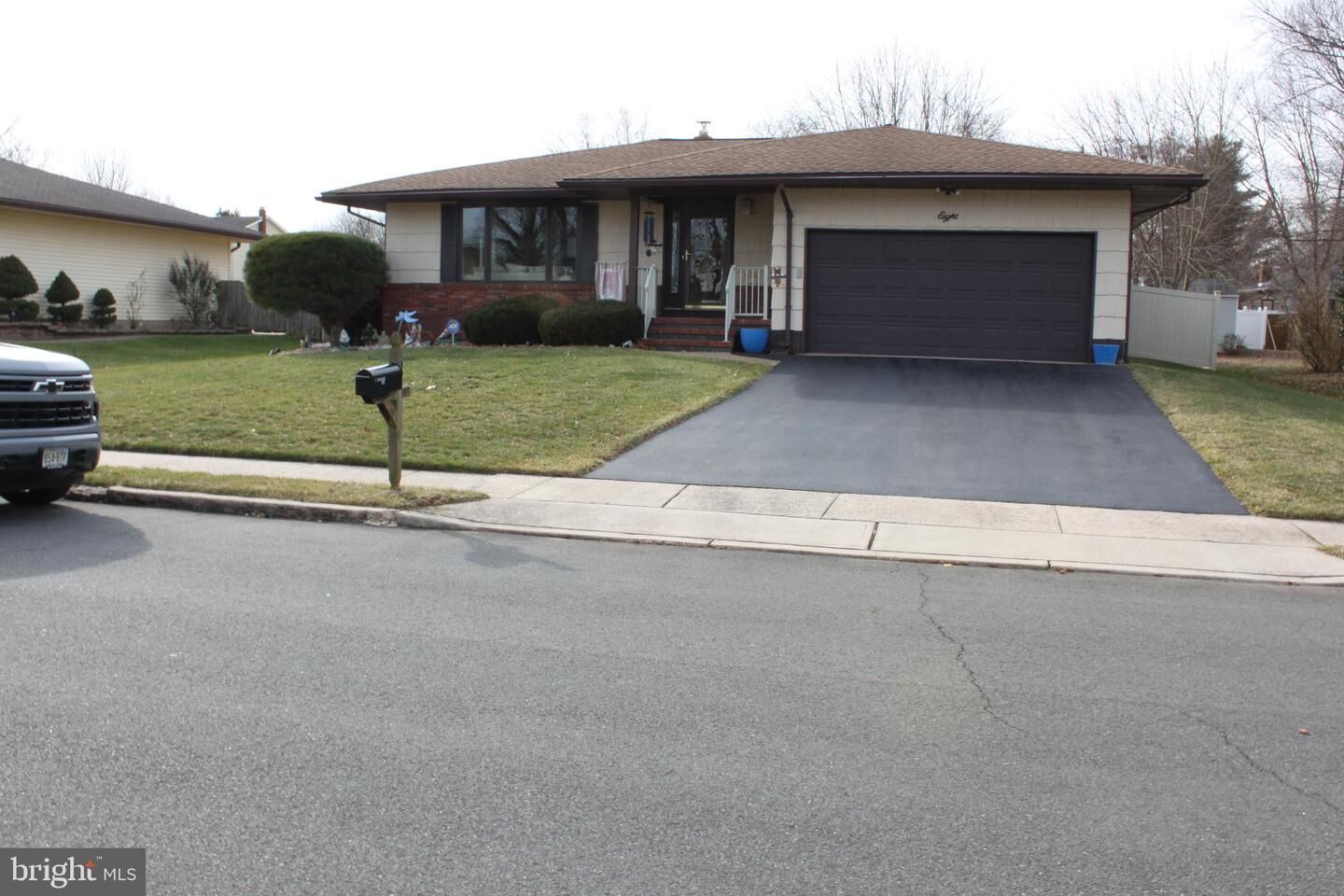 Property Photo:  8 Mint Leaf Drive  NJ 08690 