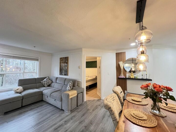 Photo de la propriété:  8115 121A Street 303  BC V3W 1J2 