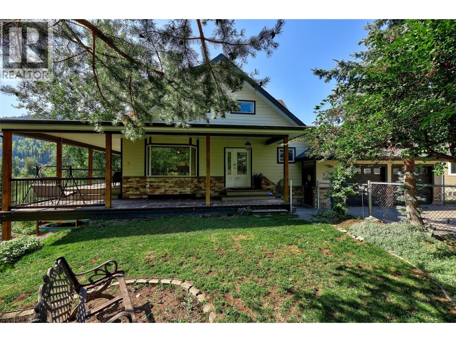 Photo de la propriété:  3060 Maquinna Road  BC V0E 3E1 