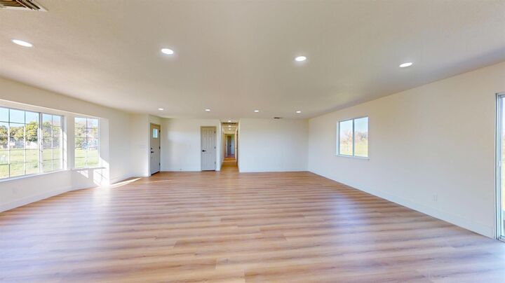 Property Photo:  16363 Paula Road  CA 93636 