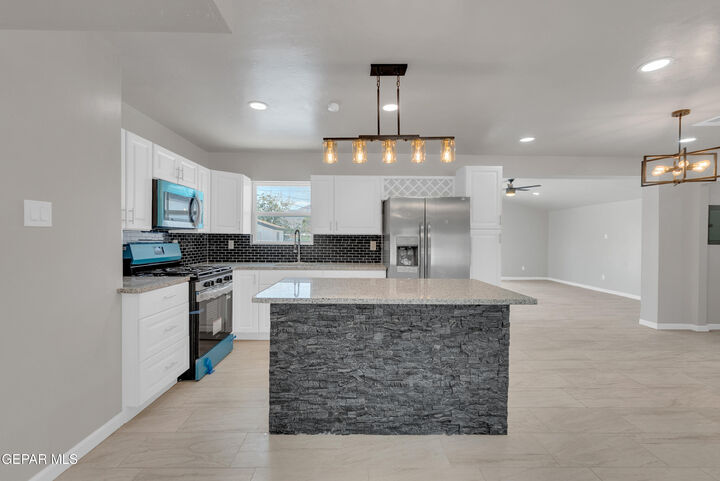 Property Photo:  10141 Alcan Street  TX 79924 