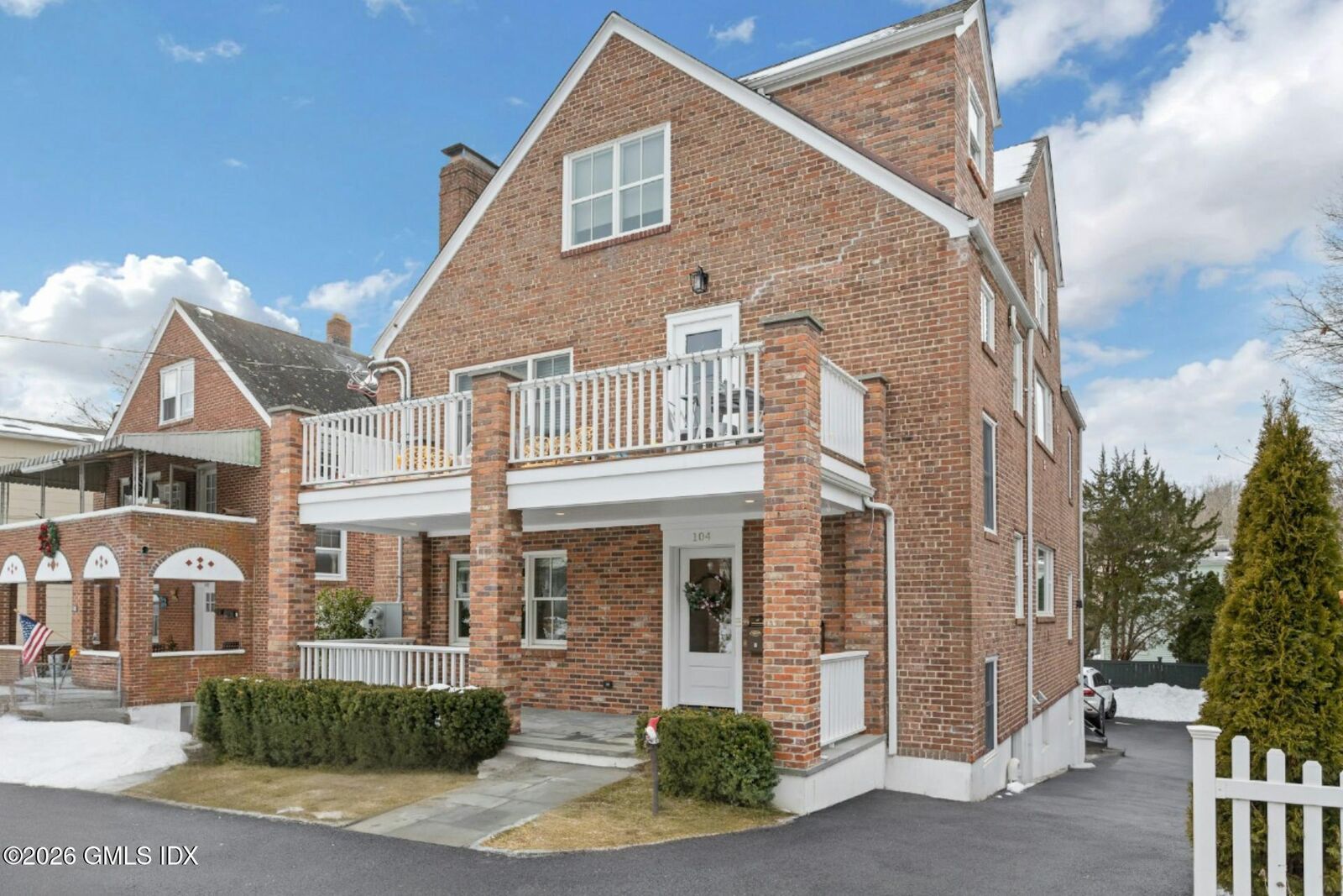 Property Photo:  104 Pemberwick Road 1  CT 06831 