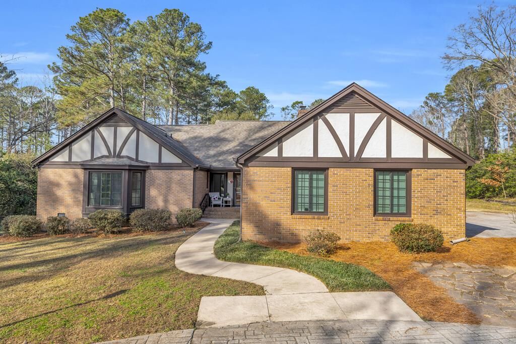 Property Photo:  136 Gatewood Dr.  SC 29646 