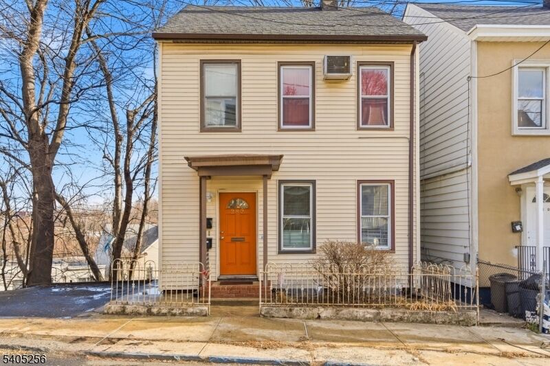Property Photo:  282 N 4th St  NJ 07522 