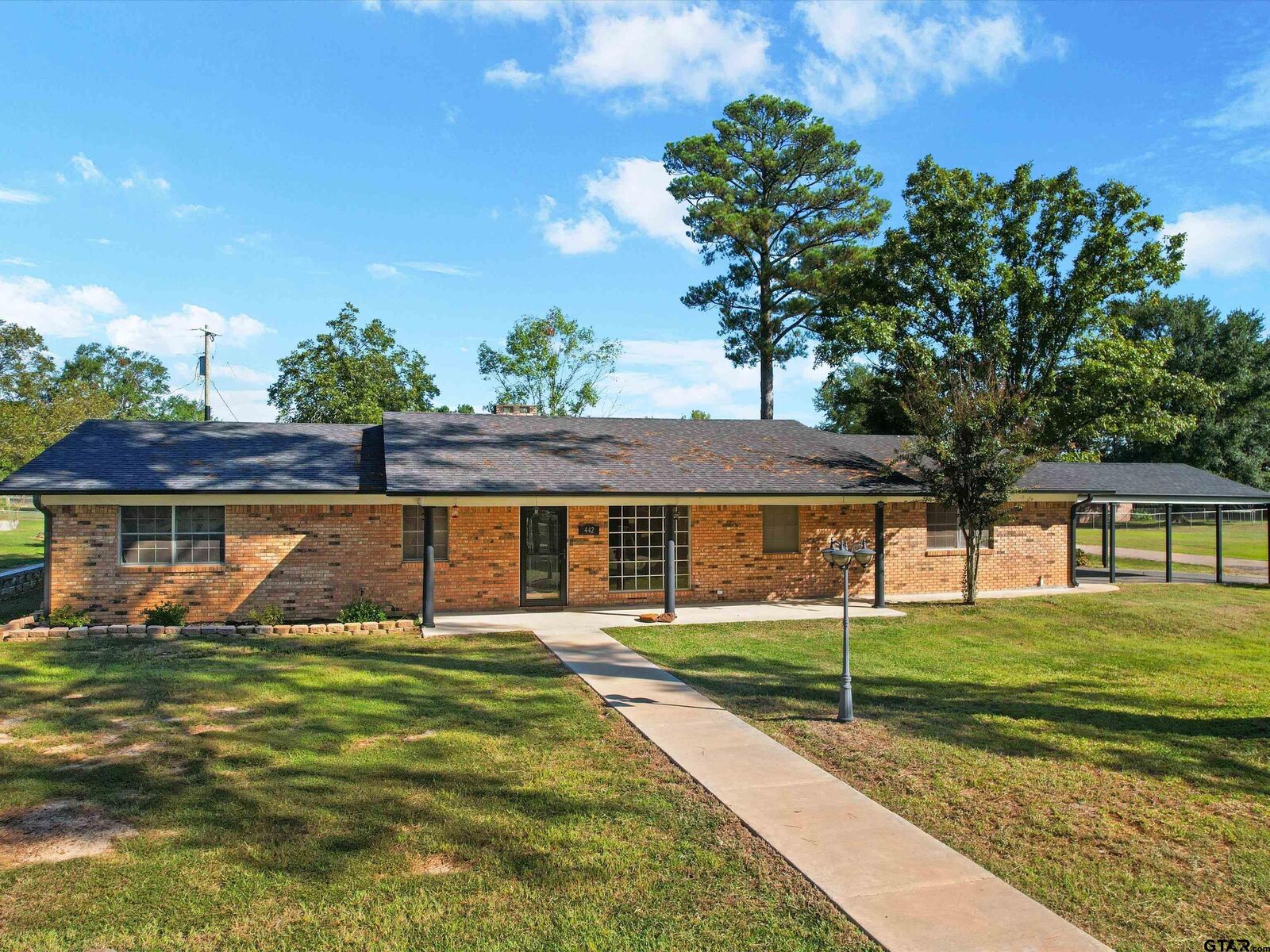 Property Photo:  442 Golf Rd  TX 75645 