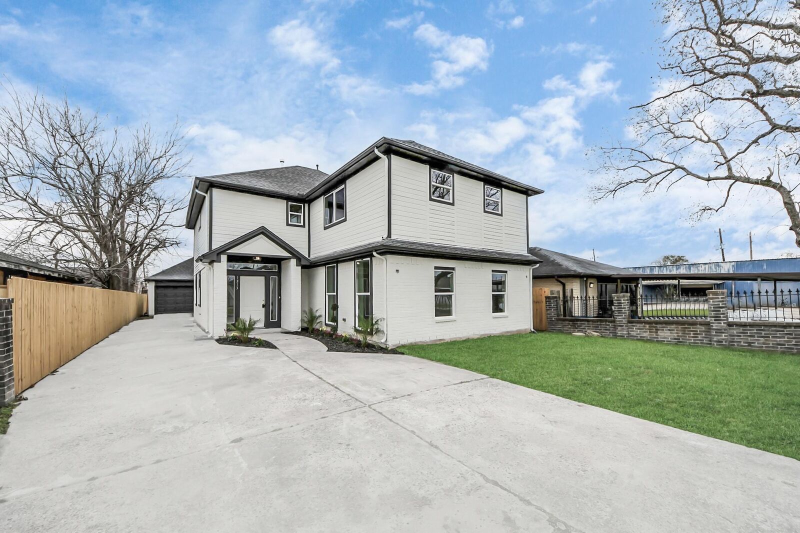 Property Photo:  1313 Avenue G  TX 77587 