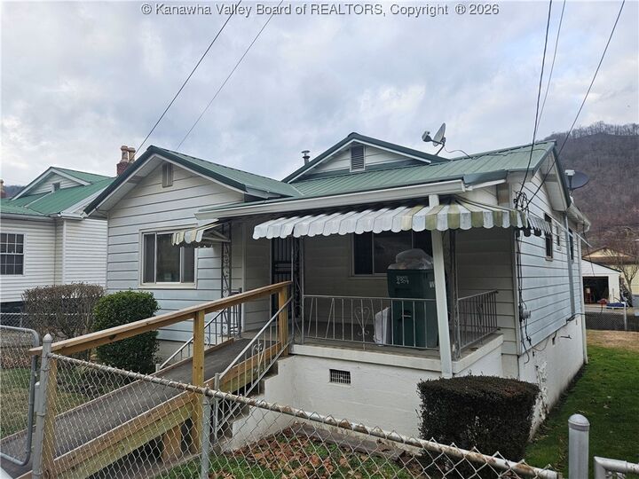 Property Photo:  2509 Third Avenue  WV 25067 