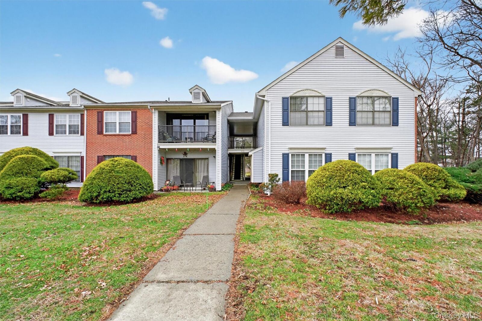 Property Photo:  111 Cartwheel Court 18  NY 10992 