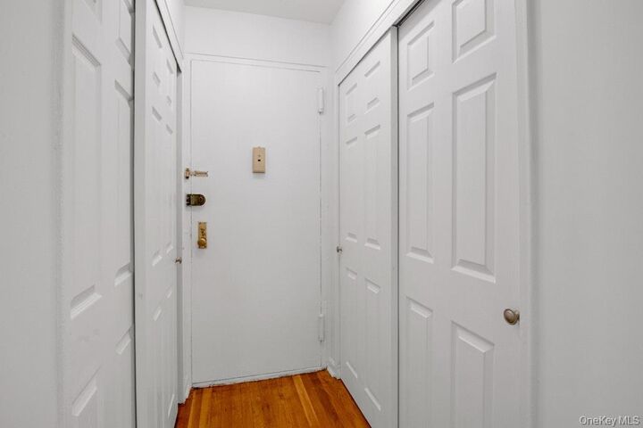 Property Photo:  121 Highland Avenue 6K  NY 10562 