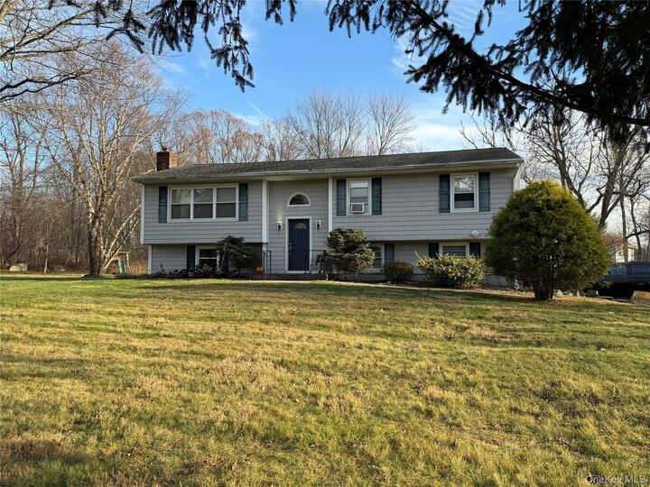 Property Photo:  110 Wayacross Road  NY 10541 