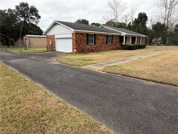 Property Photo:  5174 Roswell Road S  AL 36619 