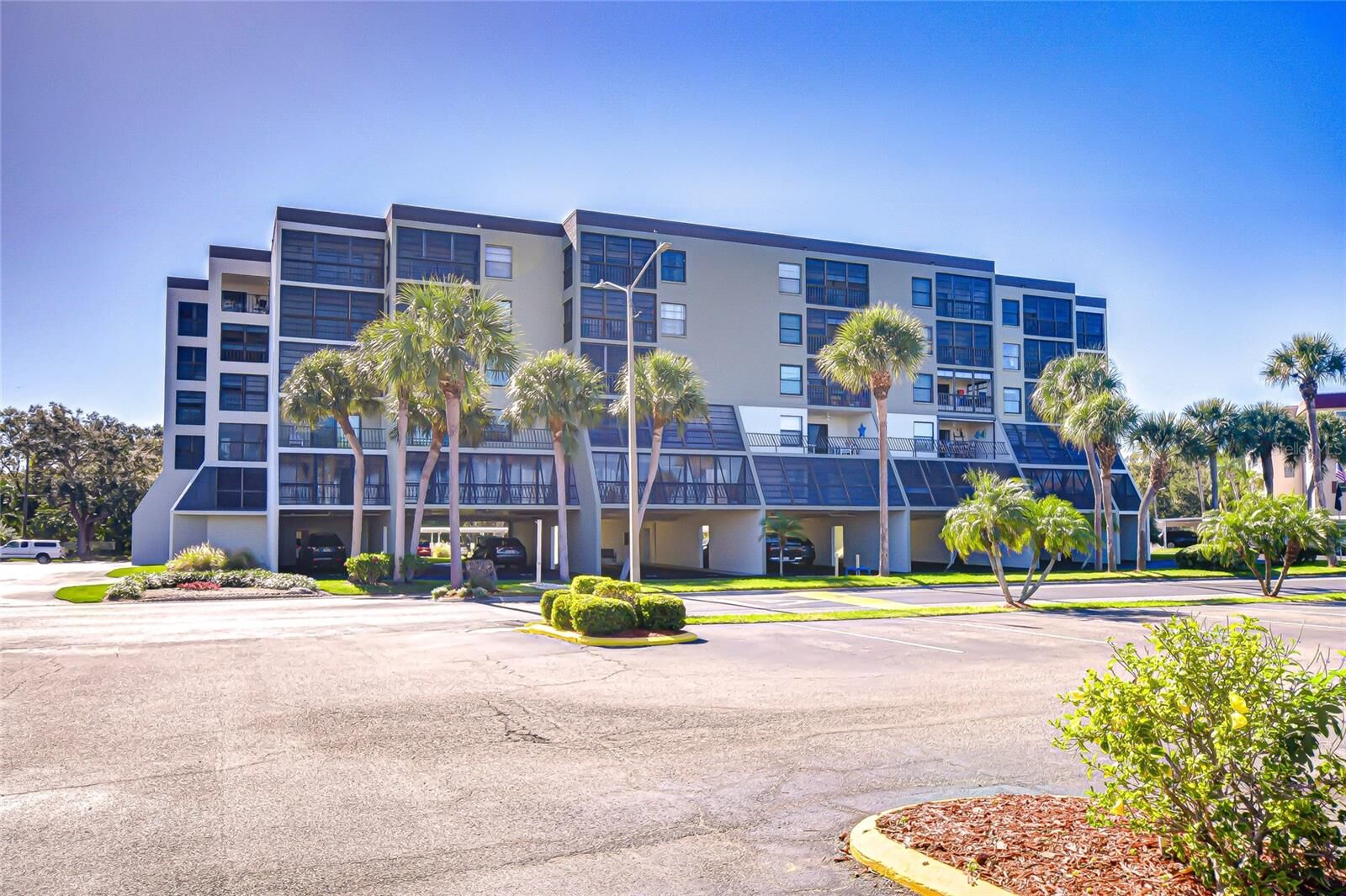 Property Photo:  9860 62nd Terrace N 1035  FL 33708 