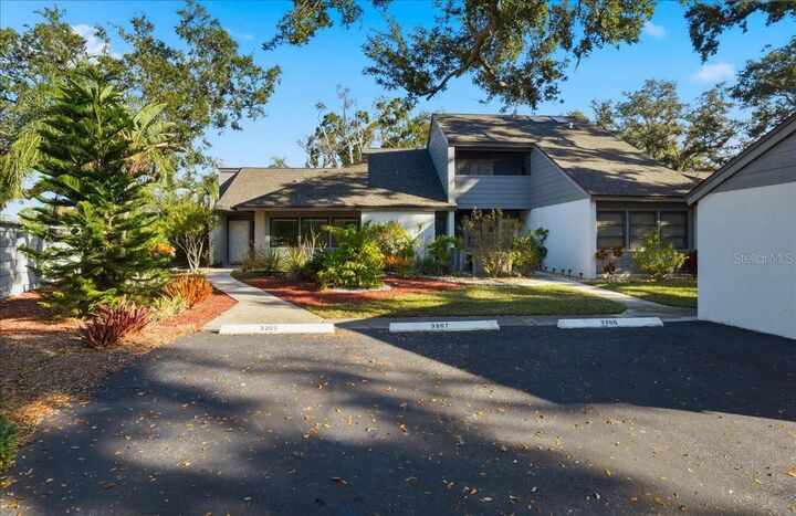 Property Photo: 3205 Golden Eagle Lane FL 34231