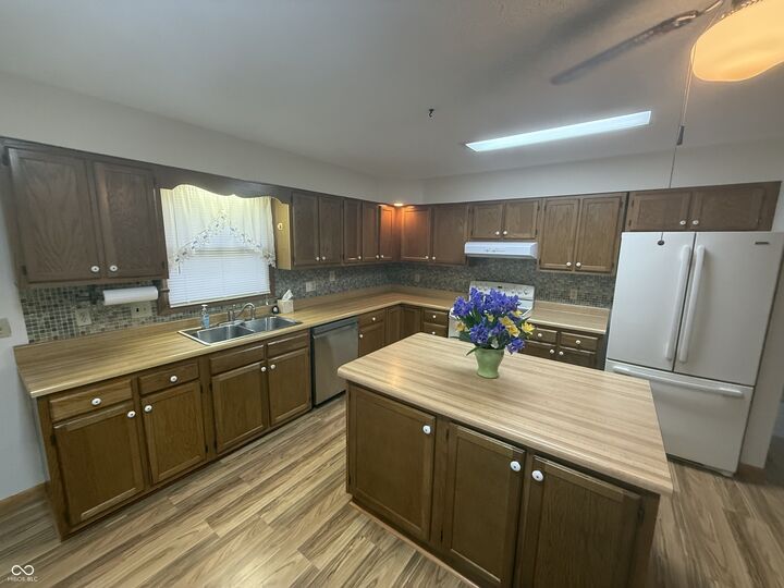 Property Photo:  1650 Plantation Drive  IN 46151 