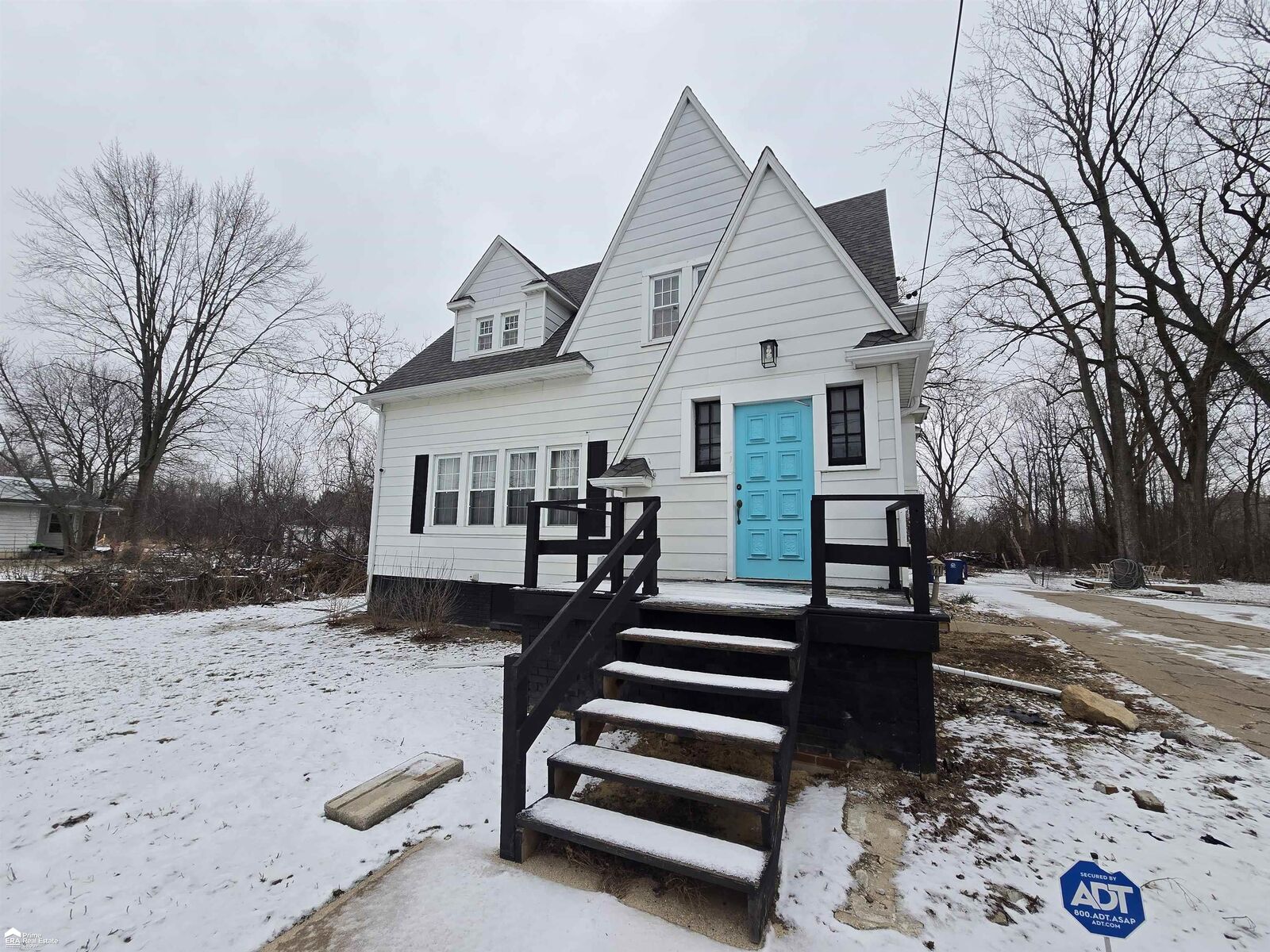 Property Photo:  5303 Dixie Highway  MI 48601 