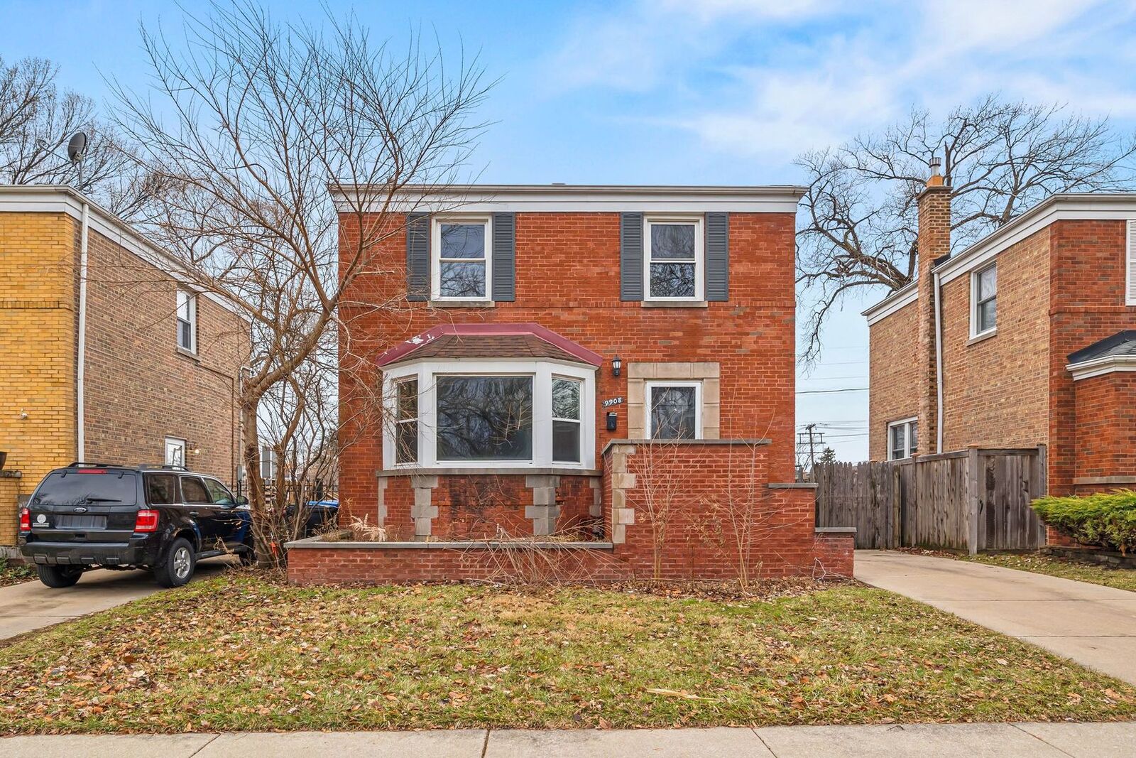 Property Photo: 9908 S Maplewood Avenue IL 60655