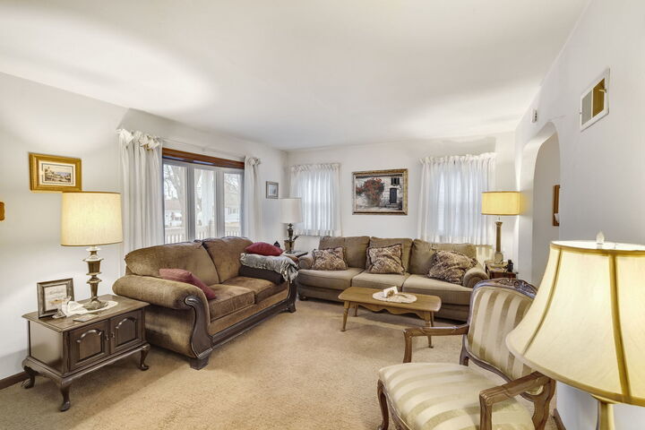 Property Photo: 3228 Peoria Street IL 60475