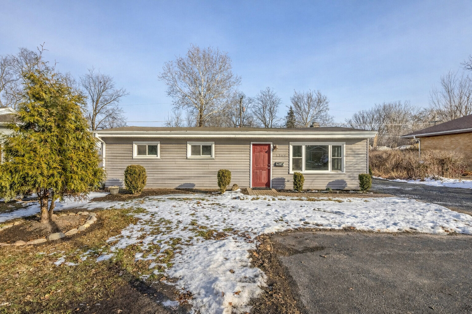 Property Photo:  1309 S Naperville Road  IL 60189 