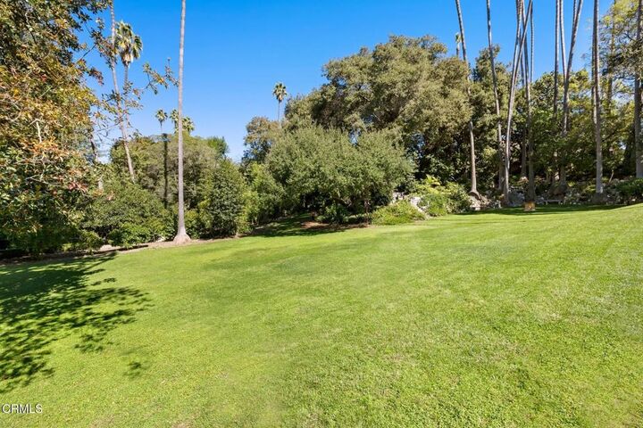 Property Photo:  262 S San Rafael Avenue  CA 91105 