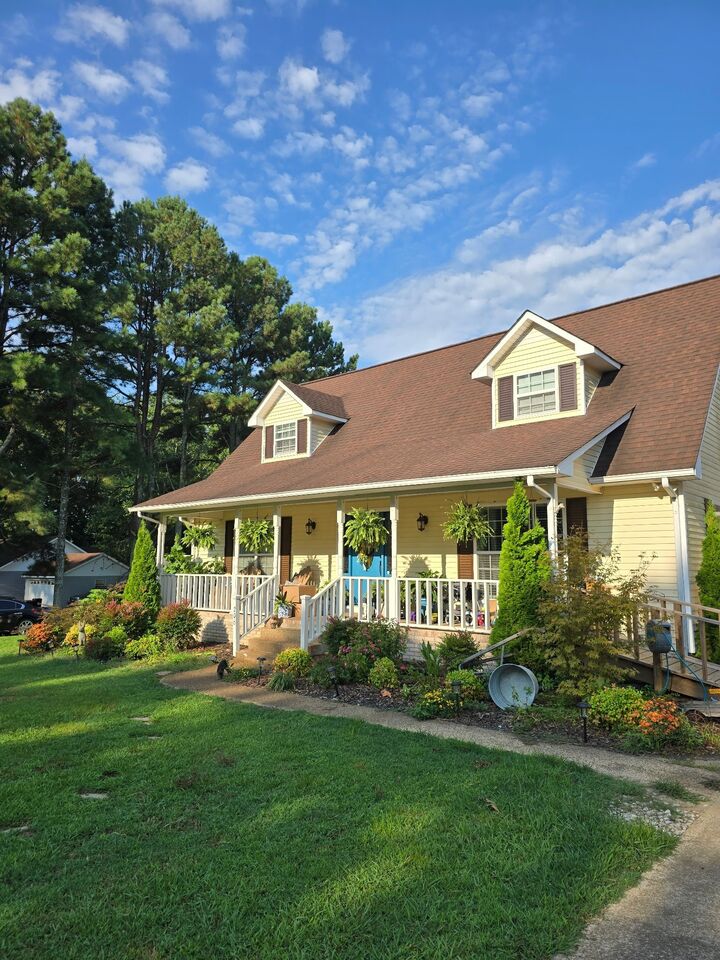 Property Photo:  206 State Ave  TN 38464 