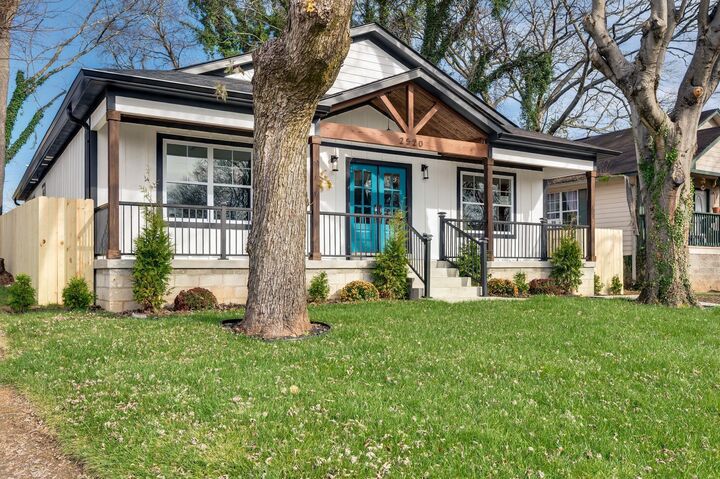 Property Photo:  2520 Santi Ave  TN 37208 