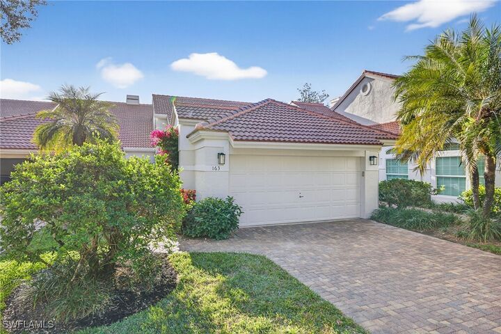 Property Photo: 163 Amblewood Lane 4-404 FL 34105