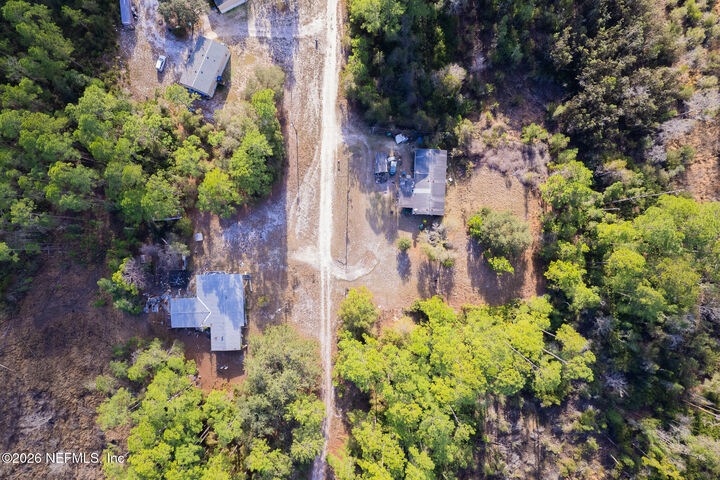 Property Photo: 142 Ferncreek Drive FL 32139