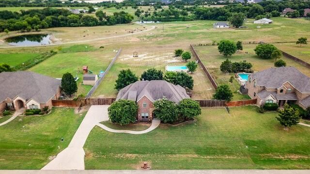 Property Photo: 4650 Sunrise Lane TX 76065
