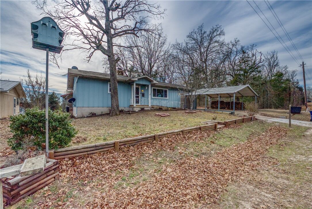 Property Photo: 204 W Pine Street AR 72644