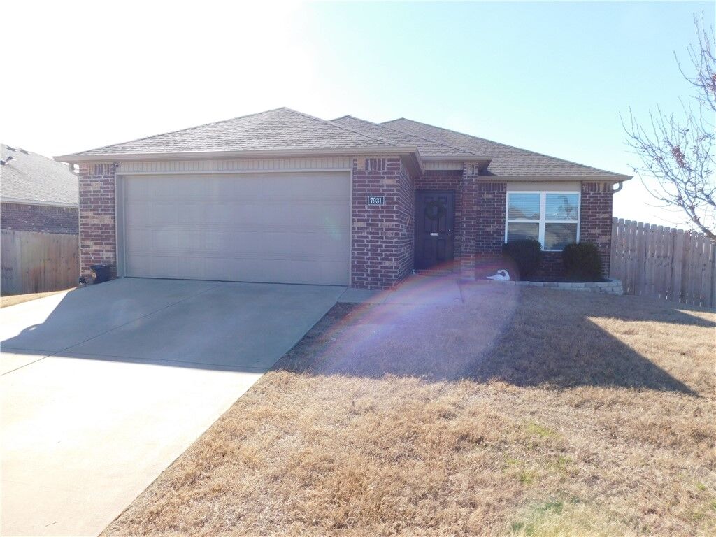 Property Photo:  7931 Bridgegate Avenue  AR 72762 