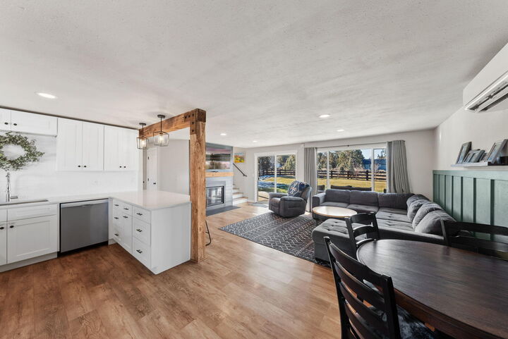 Property Photo:  66511 Ponderosa Loop  OR 97703 