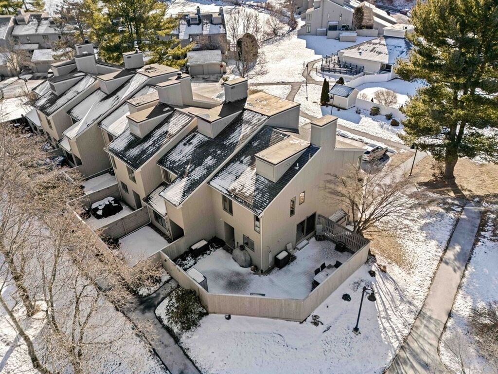 Property Photo:  30 Mill Pond 30  MA 01845 