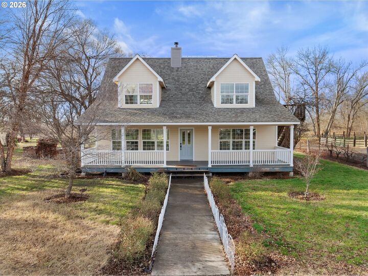 Property Photo:  10 W Sprague St  OR 97826 