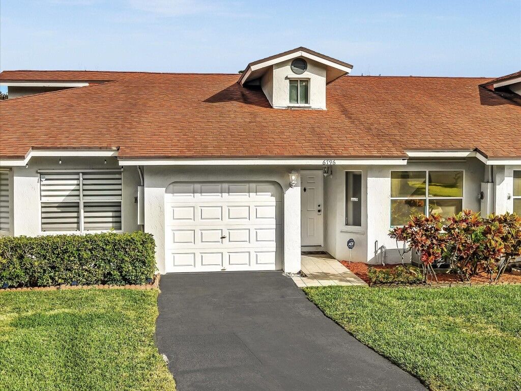 Property Photo:  6796 N Pine Island Road 6796  FL 33321 