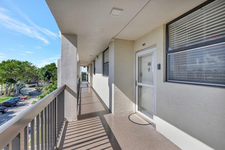 Property Photo:  115 Lake Emerald Drive 403  FL 33309 