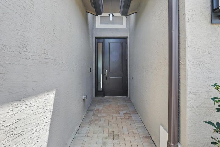 Property Photo:  11104 SW Carriage Hill Lane  FL 34987 