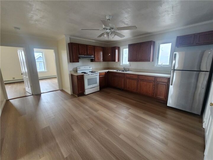 Property Photo:  37 Forest Avenue 3  RI 02864 