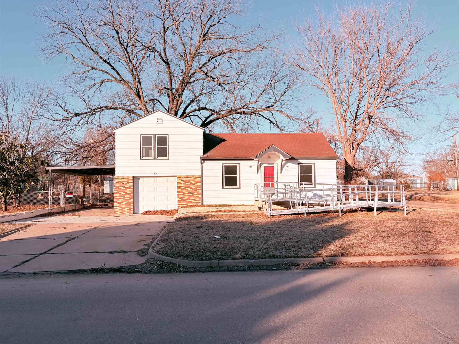 Photo de la propriété:  1701 S Millwood St  KS 67213 