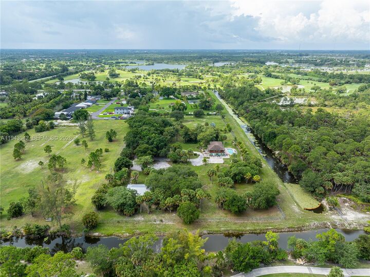 Property Photo: 576 Marshall Rd FL 33413