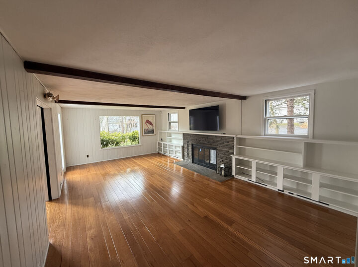 Property Photo:  5 Little Brook Road  CT 06853 