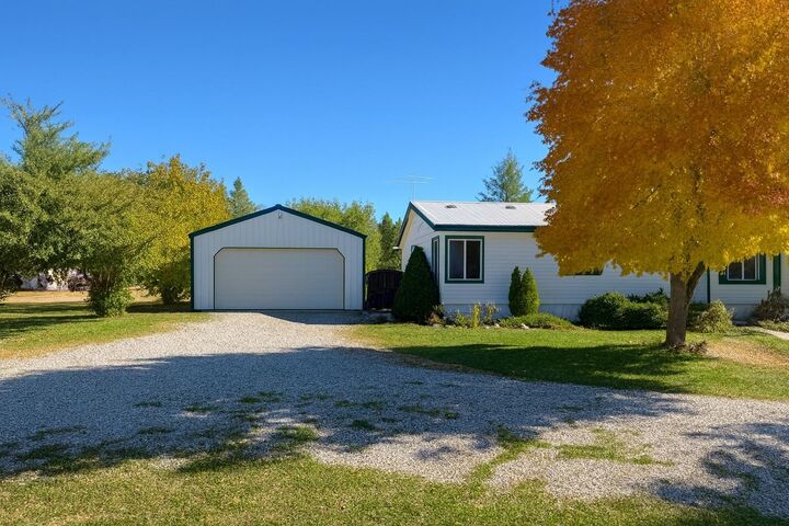 Property Photo: 4116 Swallows Rd 22 WA 99148