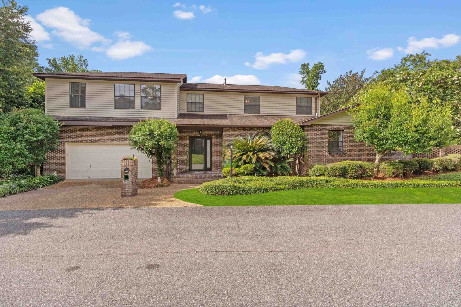 Property Photo:  1417 Denholm Drive  FL 32308 