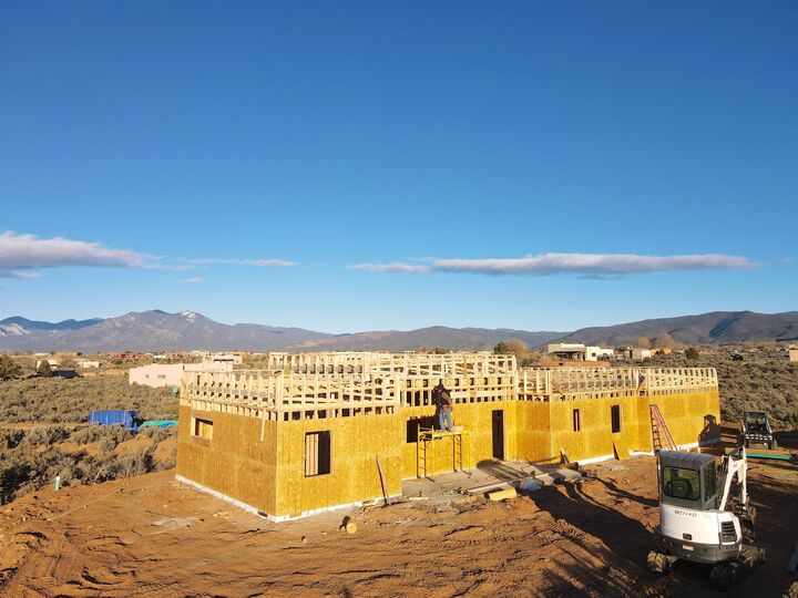 Property Photo:  44 Camino De Los Arroyos  NM 87557 