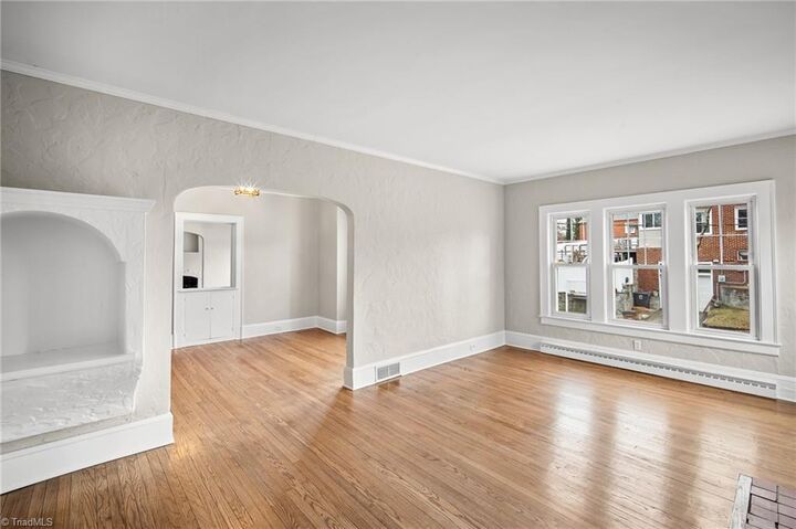 Property Photo:  1800 Walker Avenue  NC 27403 