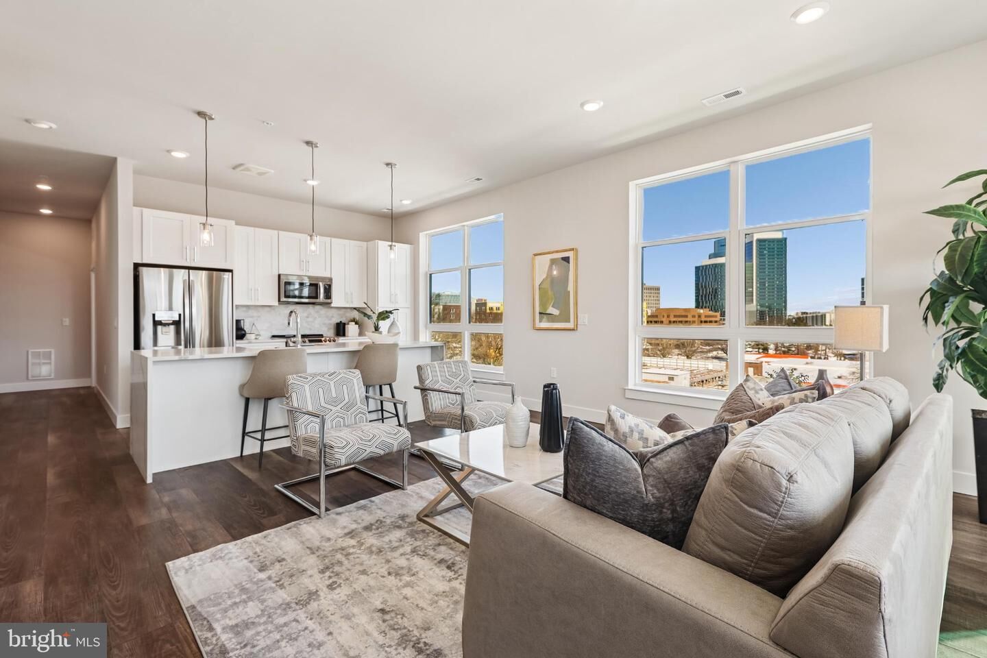 Property Photo:  1761 Old Meadow Road 517  VA 22102 