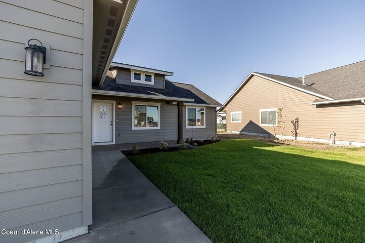 Property Photo:  12157 N Lennon Ln  ID 83858 