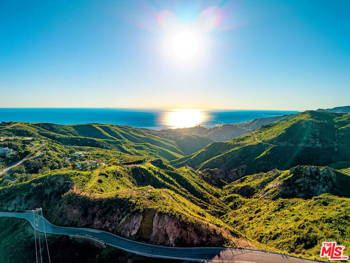 Property Photo:  2825 Tuna Canyon Rd  CA 90290 