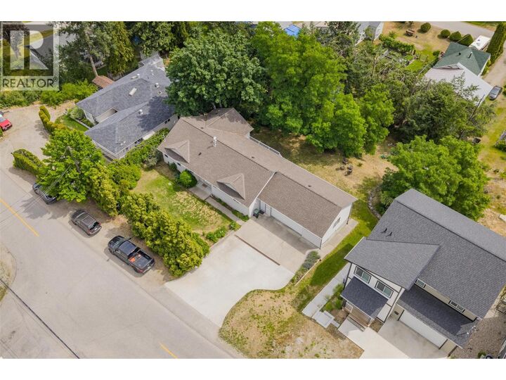 Property Photo:  3209 5th Avenue  BC V1N 2V6 